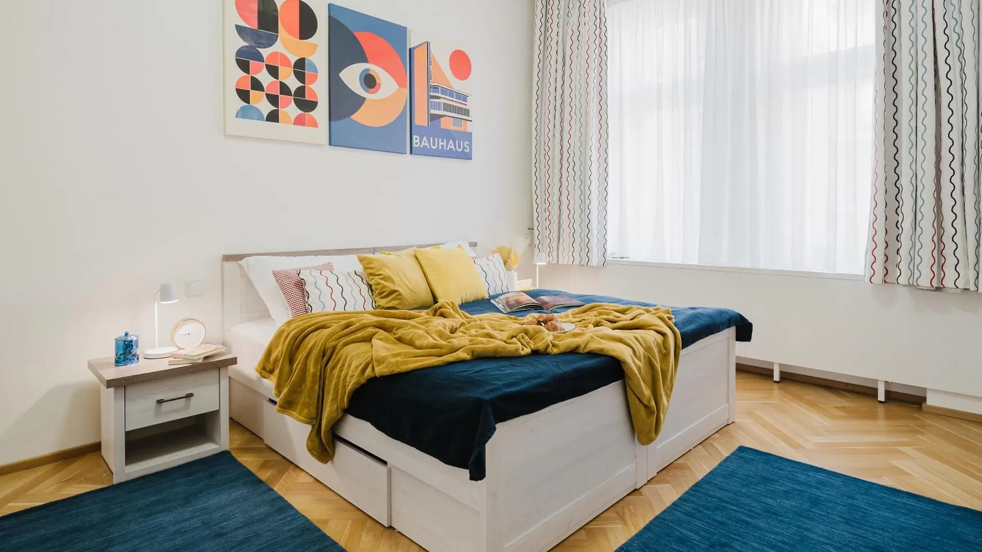 Prague Days - Two-Bedroom Apartment With Parking Space And 2 Bathrooms In Vinohrady location