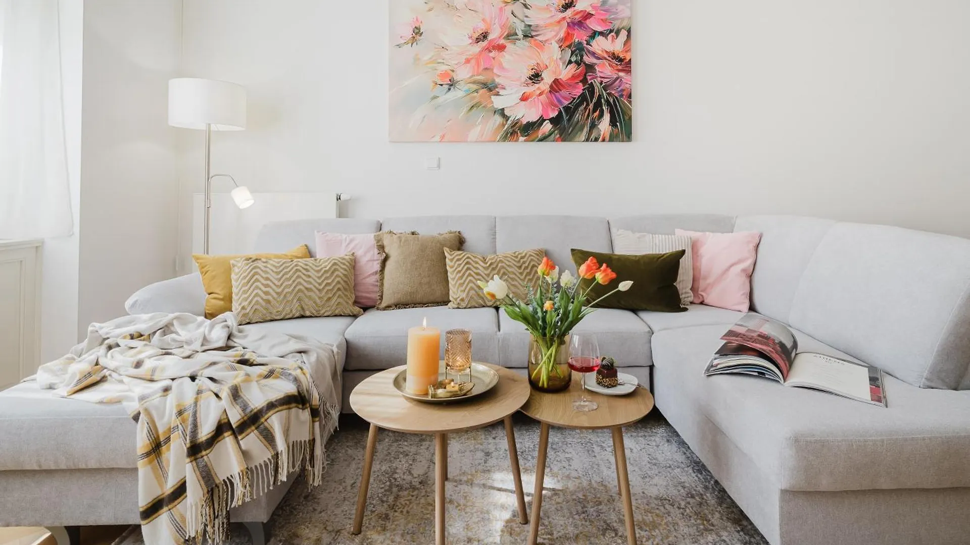Prague Days - Two-Bedroom Apartment With Parking Space And 2 Bathrooms In Vinohrady